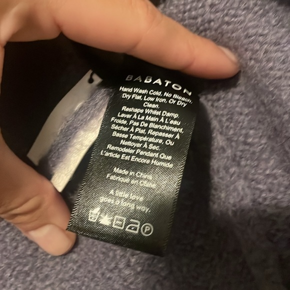 Light Purple Babaton Aritzia Sweater - Picture 3 of 5